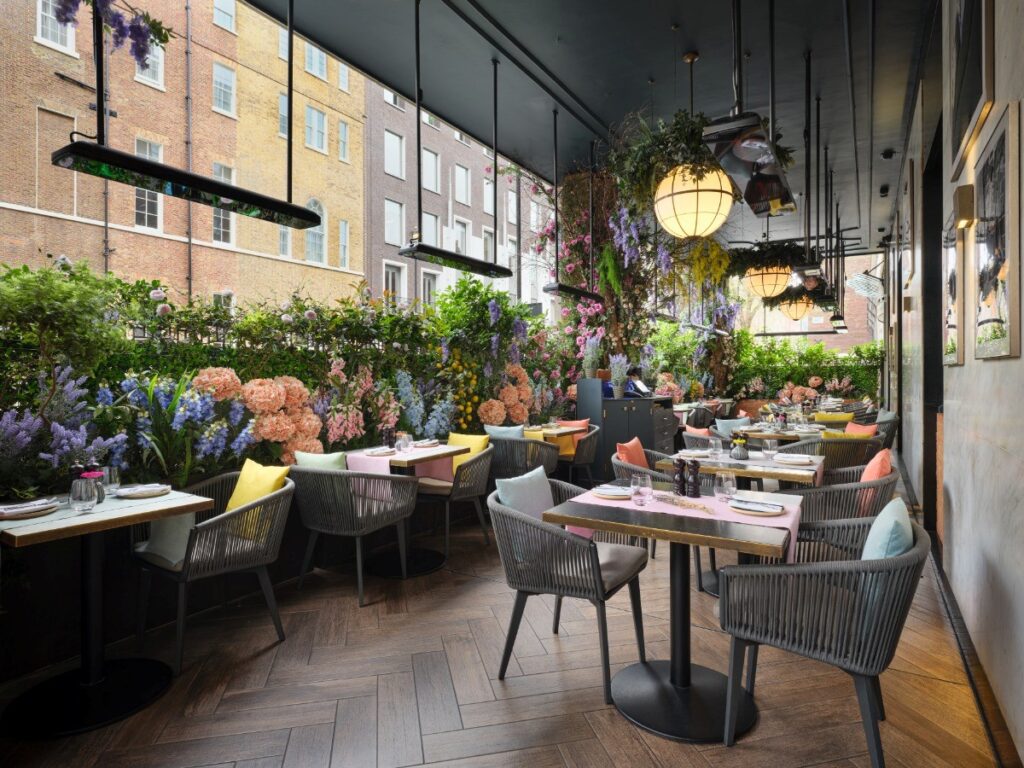 NEW RIVIERA TERRACE OPENS AT THE CHURCHILL BAR & TERRACE